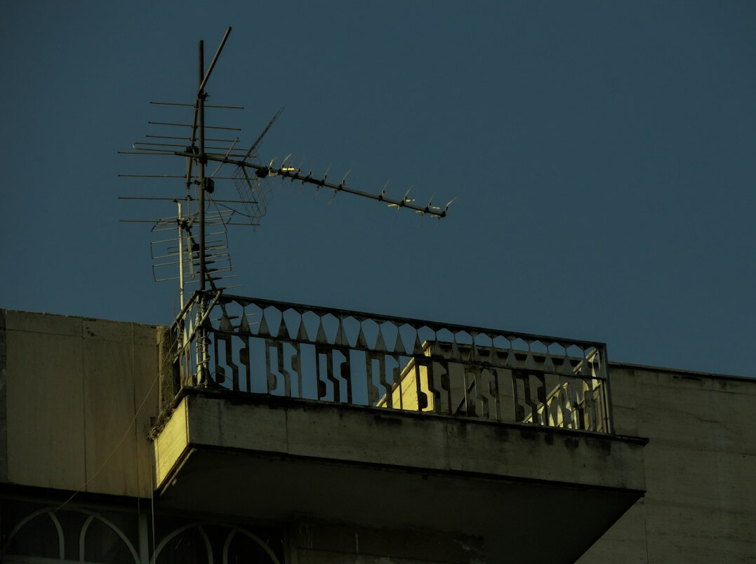 old fashioned tv antenna